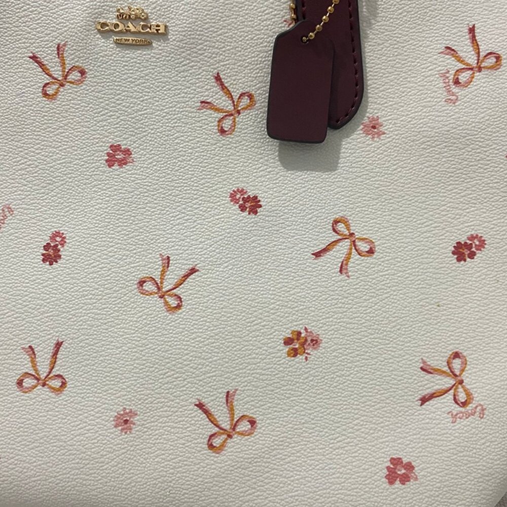Coach White Tote Bag With Bow Print - Picture 5 of 9